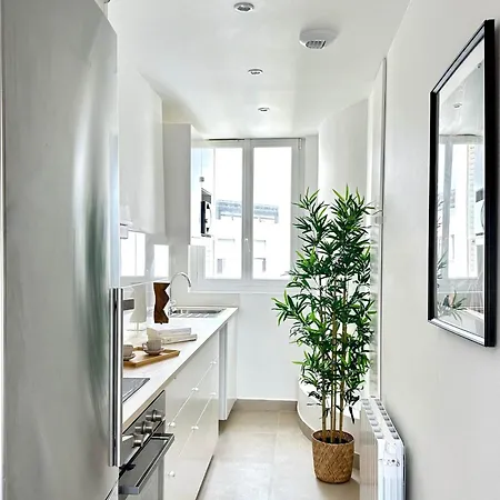 Fabulous Near Bercy *